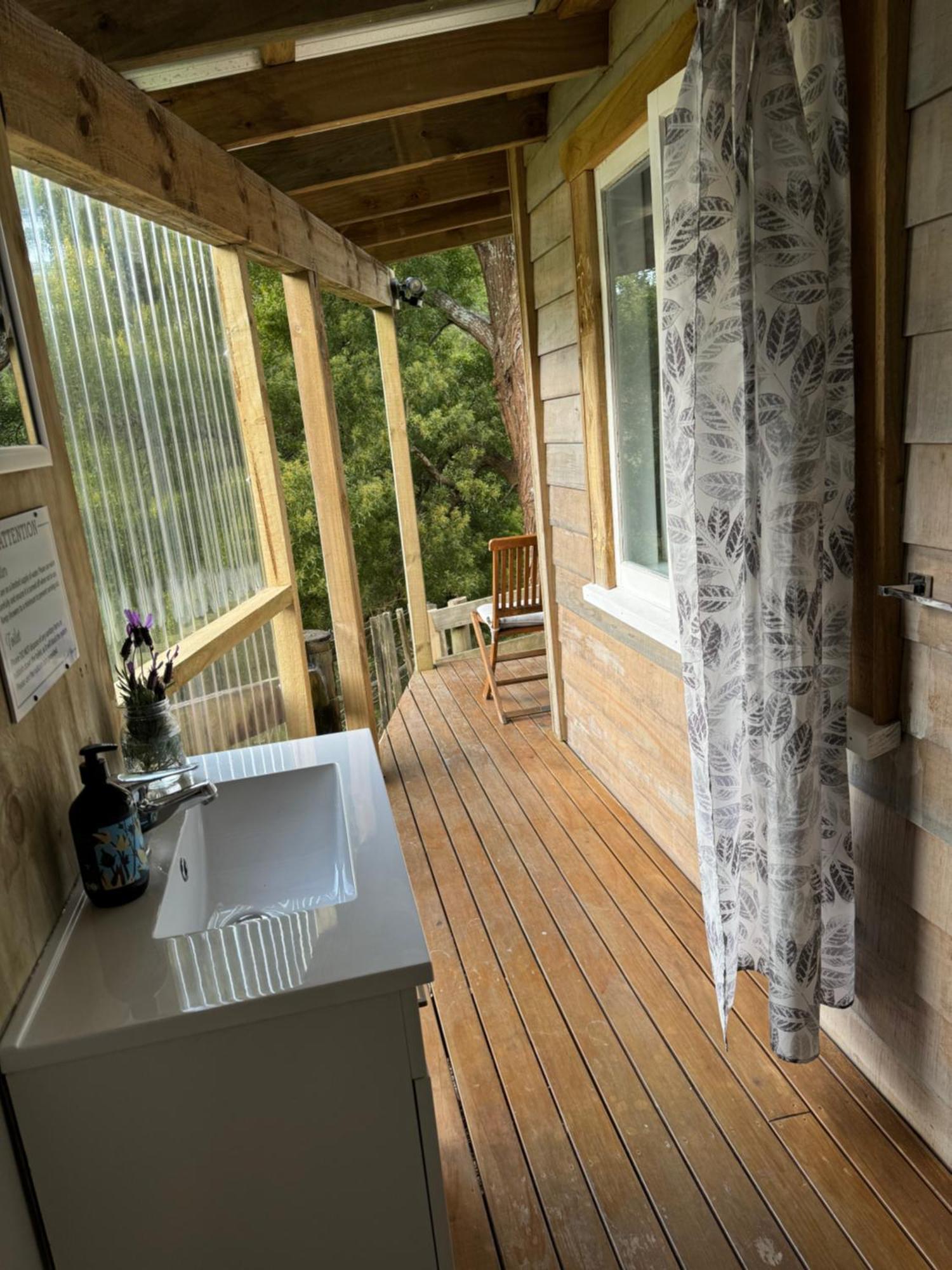 Private Cabin Close To The City Centre Фангареи Экстерьер фото